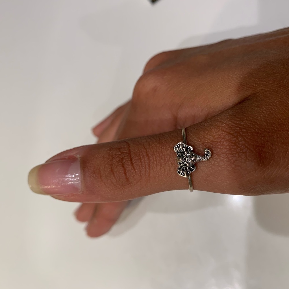 Various rings - Picture 2 of 8